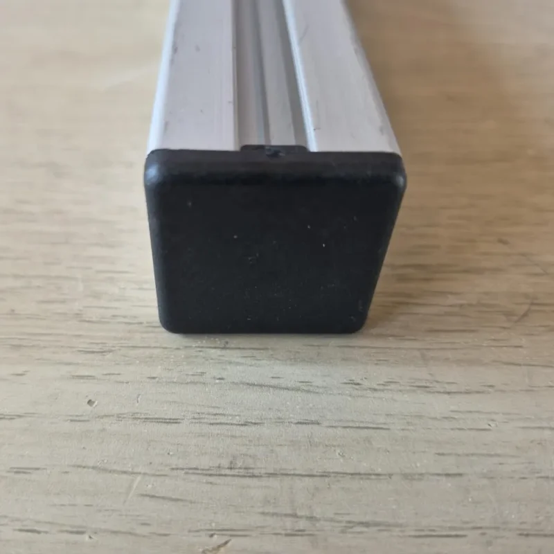Zaślepka czarna do profili aluminiowych