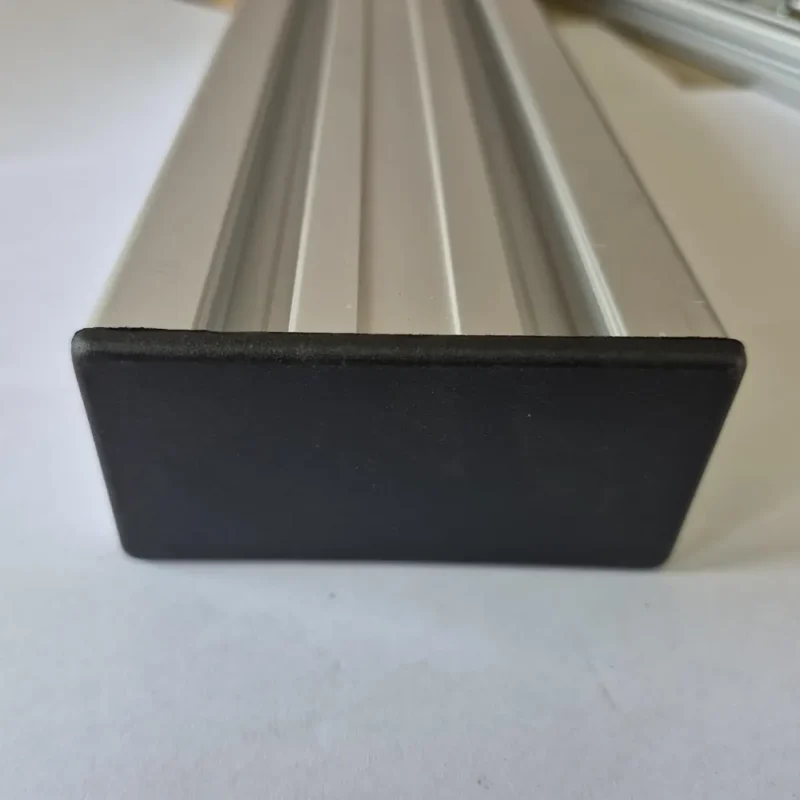 Zaślepka czarna do profili aluminiowych konstrukcyjnych